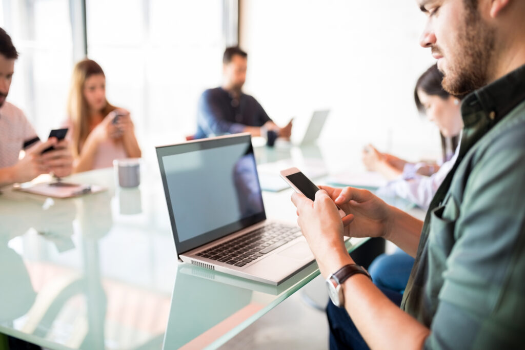 Adquirir un ordenador usando el Kit digital. Asesoría online. Asesoría para autónomos y pymes. Asesoría fiscal. Asesoría laboral. You Asesoría.