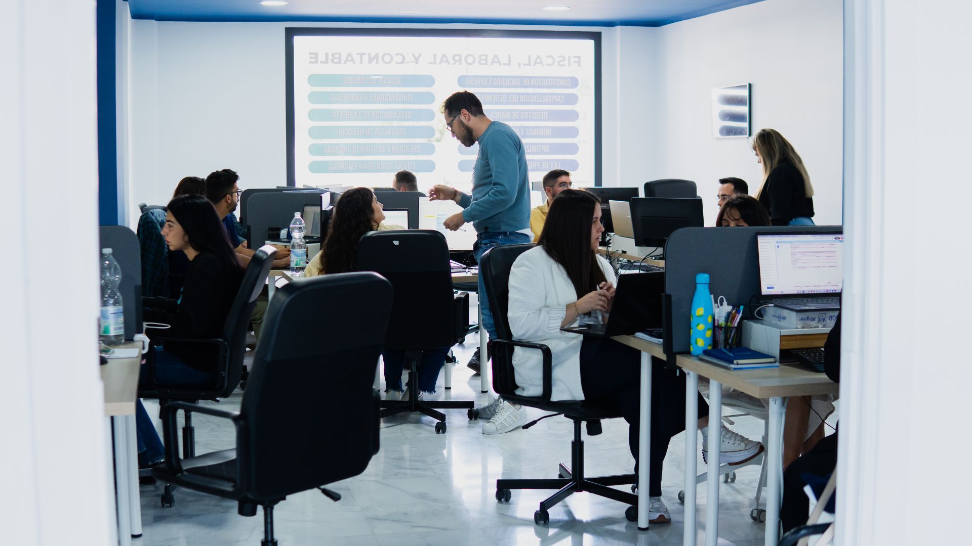 Equipo YOU Asesoria (2)